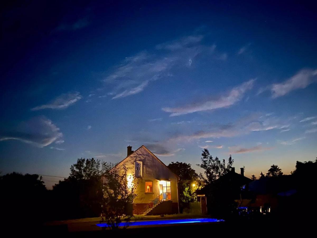 River House - Luxury House On The Border Of The Tisza River Arokto Exterior photo